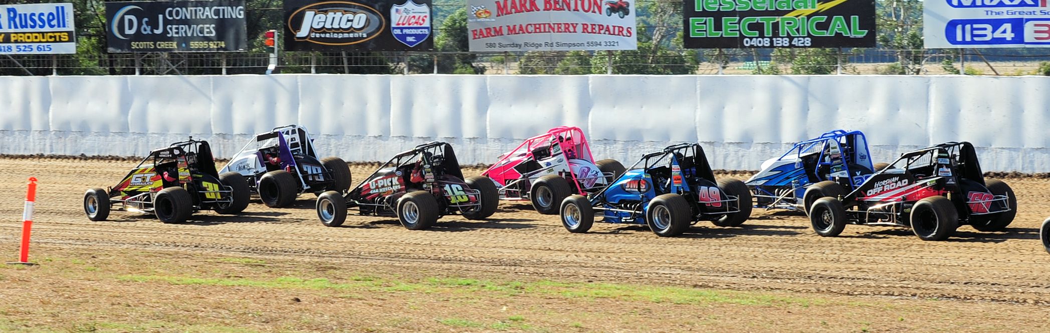The girls and the boys come out to play on Heytesbury Stockfeeds Simpson Speedway’s final night of the season